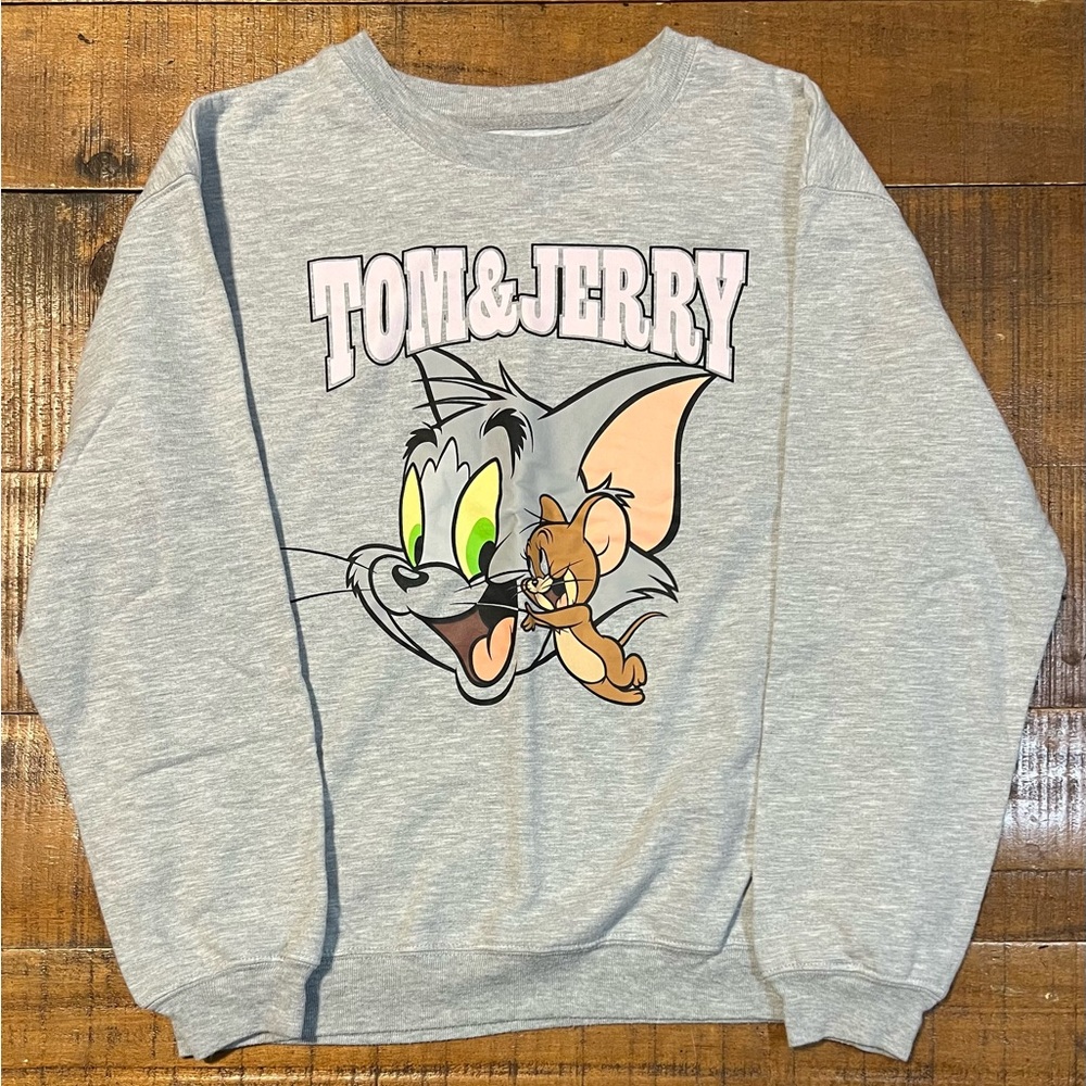 Tom and Jerry Grey Sweatshirt Large (21x21.5)